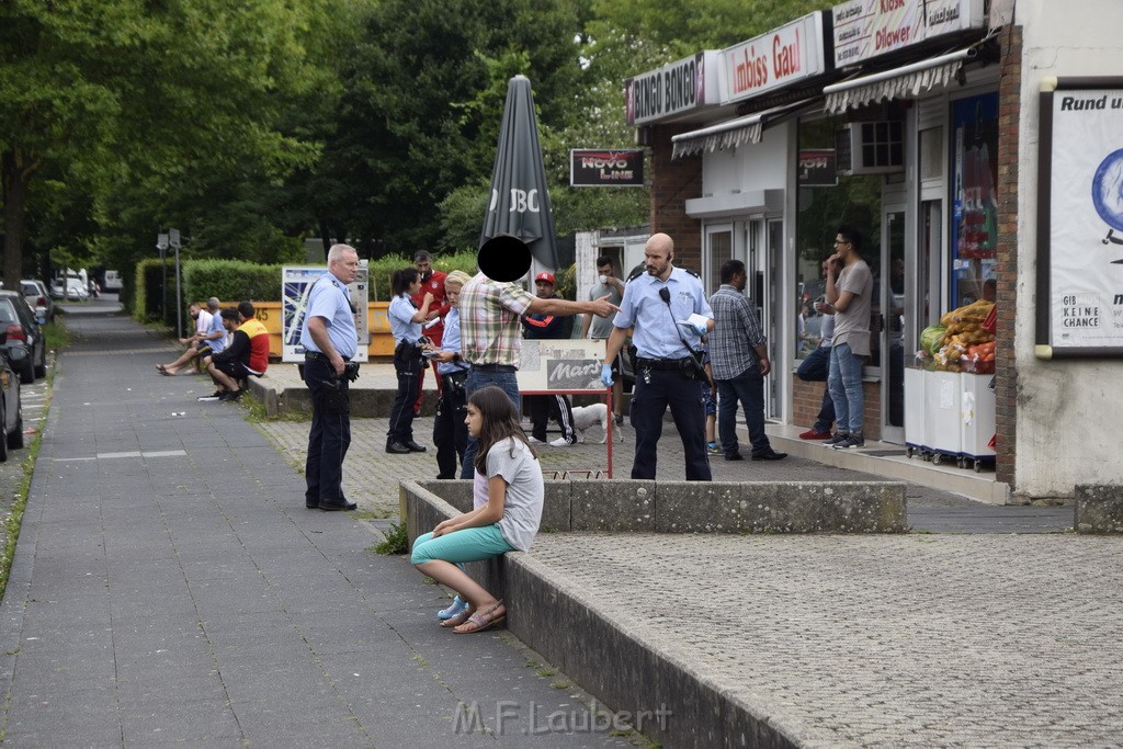 Schiesserei Koeln Ostheim Gernsheimerstr P11.JPG - Miklos Laubert